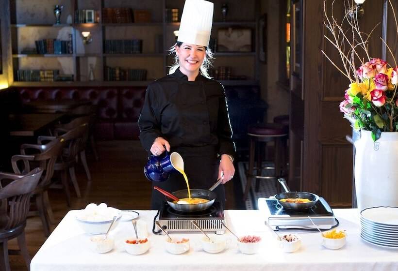 The Lord Nelson Hotel & Suites