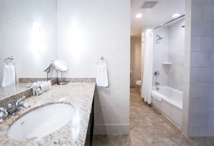 The Lord Nelson Hotel & Suites