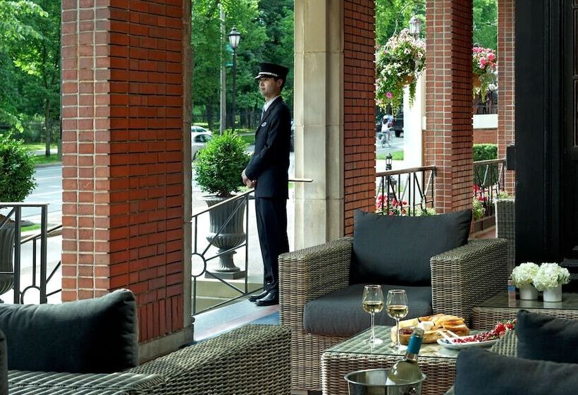 The Lord Nelson Hotel & Suites