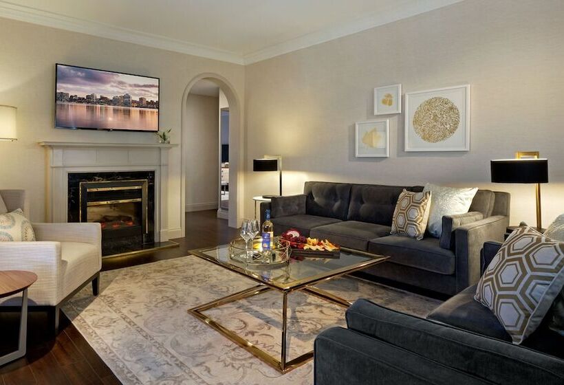 The Lord Nelson Hotel & Suites