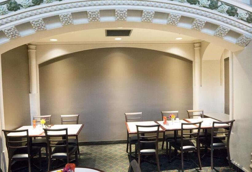 호텔 The Marlborough