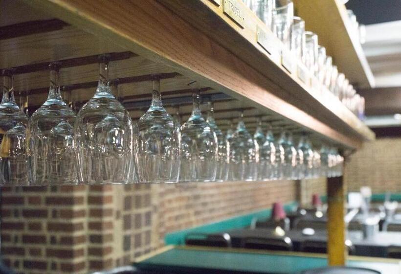 호텔 The Marlborough