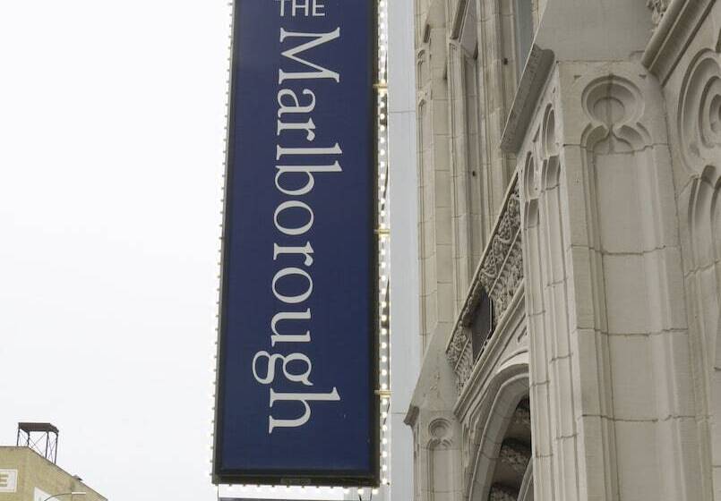 호텔 The Marlborough