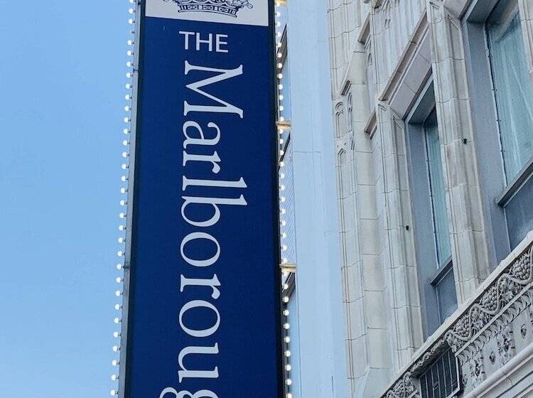 호텔 The Marlborough