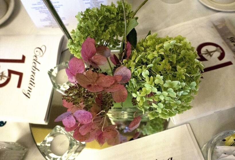 호텔 The Marlborough