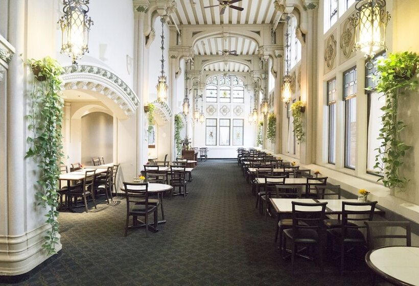 호텔 The Marlborough