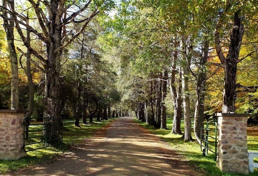 فندق The Normaway Inn