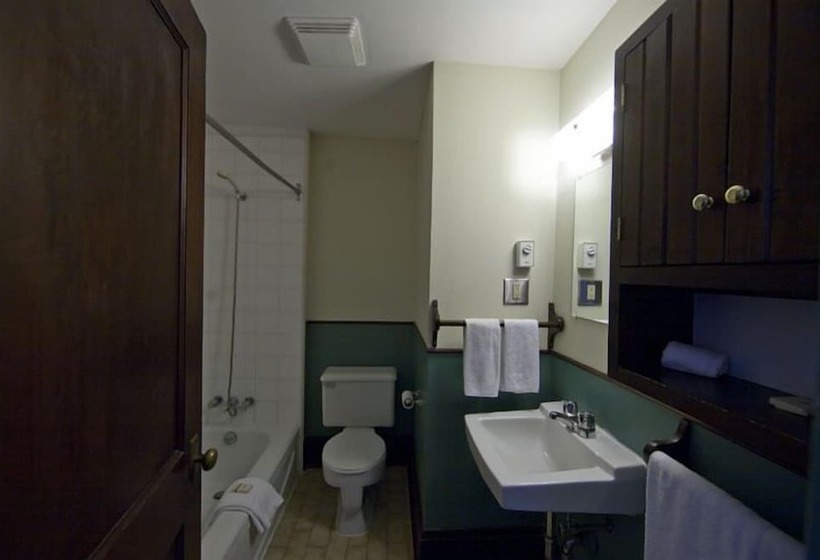 فندق The Normaway Inn