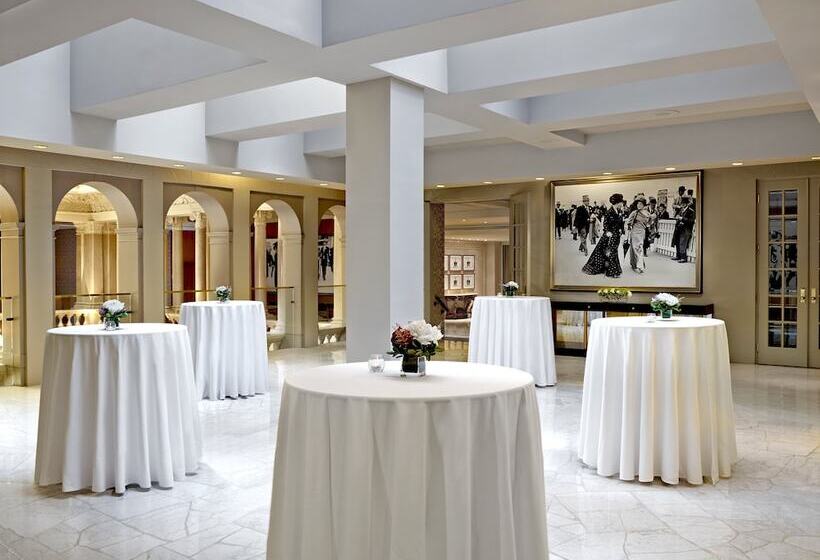 Отель The Omni King Edward