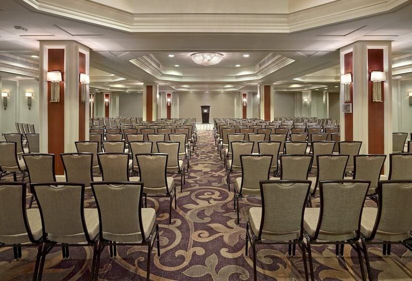 Отель The Omni King Edward