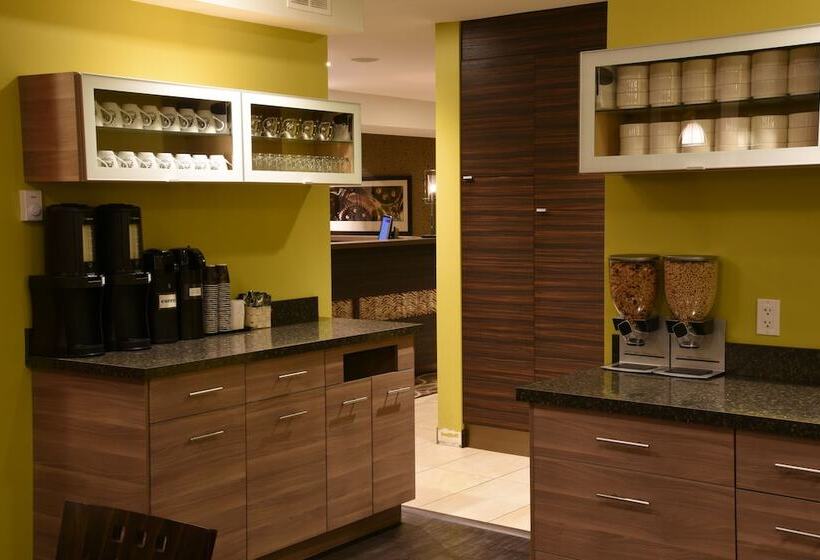 בית מלון כפרי The Pacific Inn