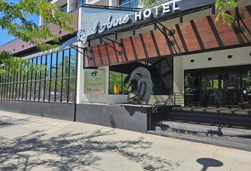 בית מלון כפרי The Royal Anne