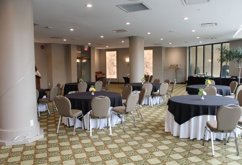 בית מלון כפרי The Royal Anne