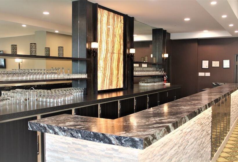 בית מלון כפרי The Royal Anne