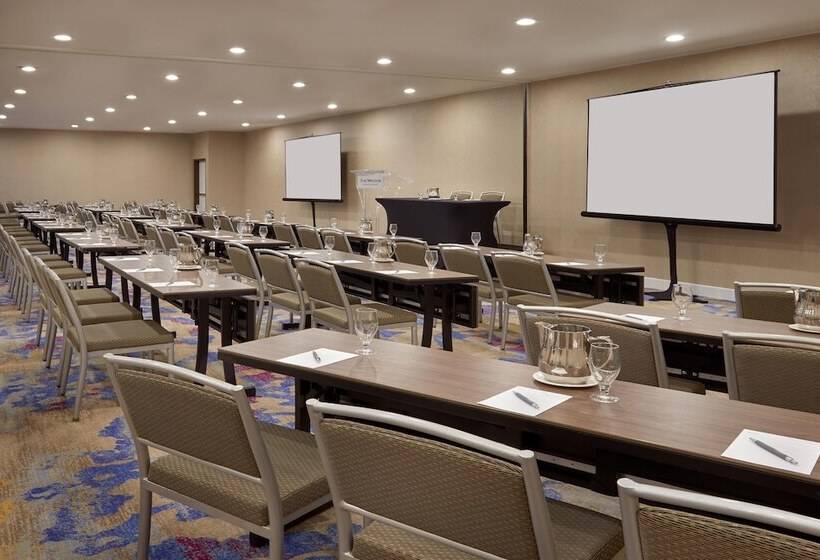 호텔 The Westin Toronto Airport