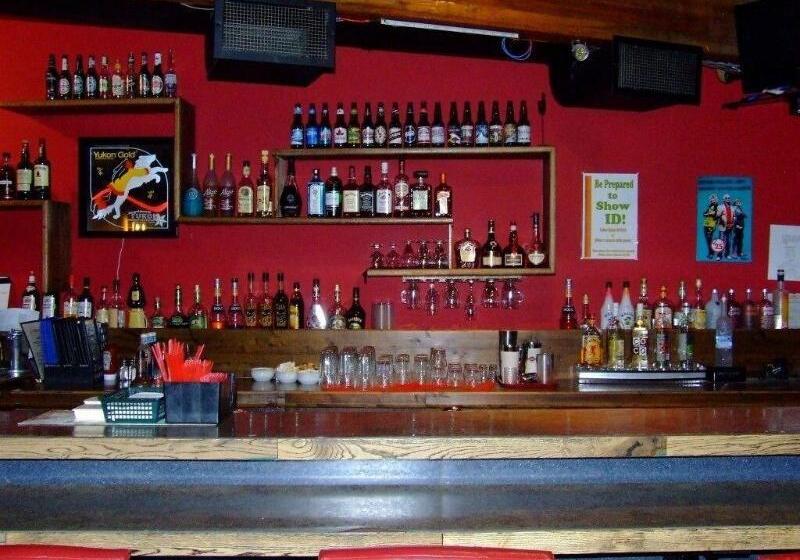 فندق The Yukon Inn