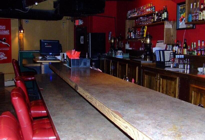 فندق The Yukon Inn