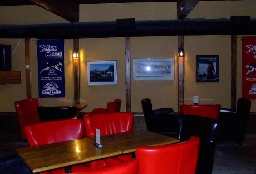 בית מלון כפרי The Yukon Inn
