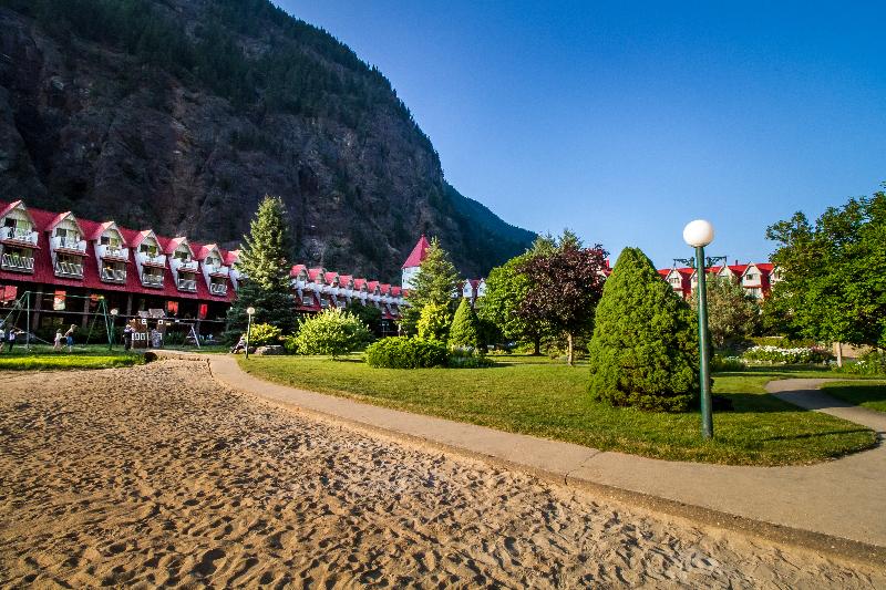 בית מלון כפרי Three Valley Lake Chateau