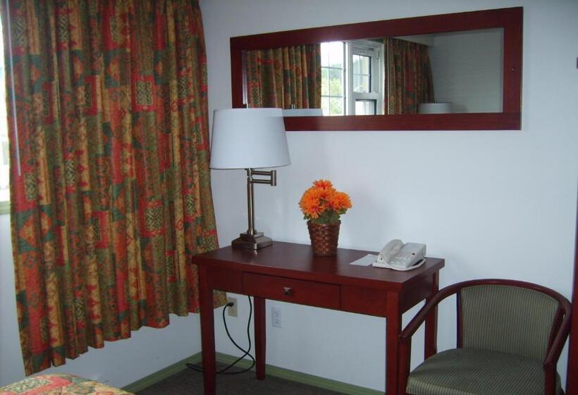 فندق Town And Mountain