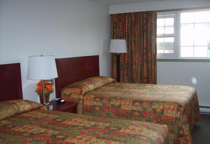 فندق Town And Mountain