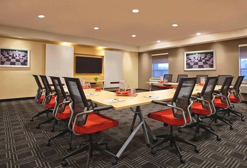 فندق Towneplace Suites By Marriott London