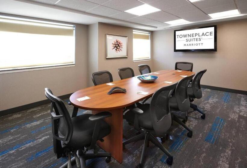 ホテル Towneplace Suites By Marriott Mississaugaairport Corporate Centre