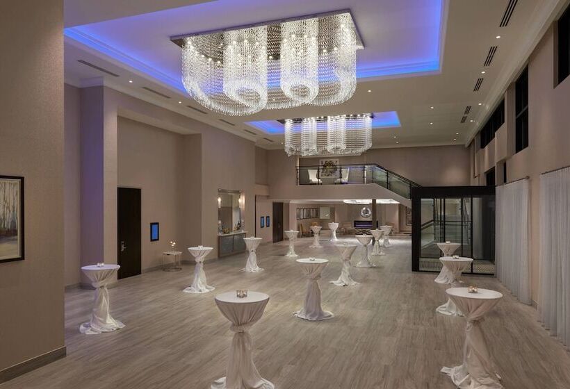 فندق Towneplace Suites By Marriott Oshawa