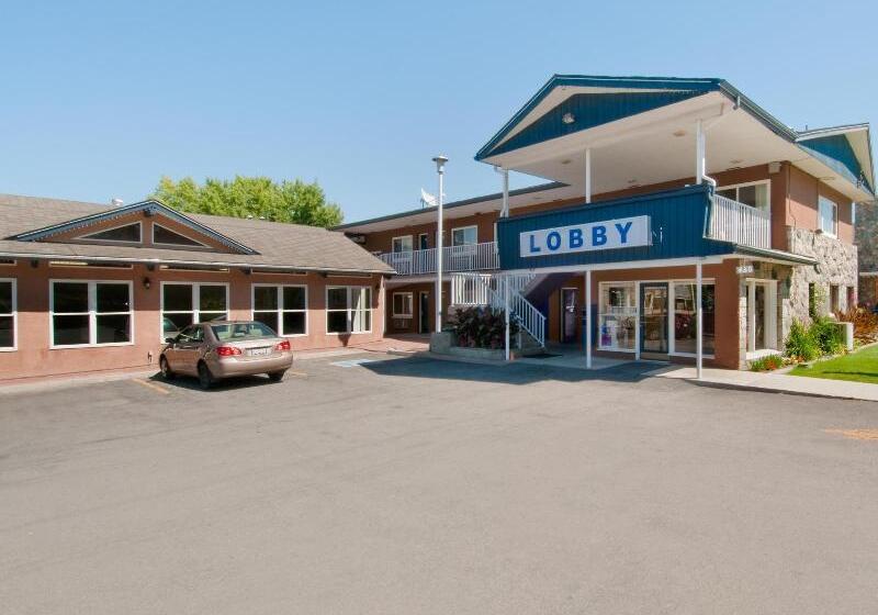 酒店 Travelodge By Wyndham Kamloops