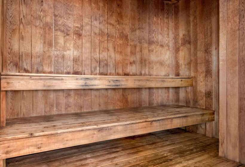 בית מלון כפרי Travelodge By Wyndham Kingston Lasalle