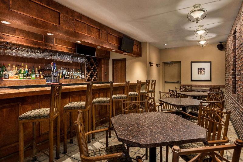 בית מלון כפרי Travelodge By Wyndham Kingston Lasalle