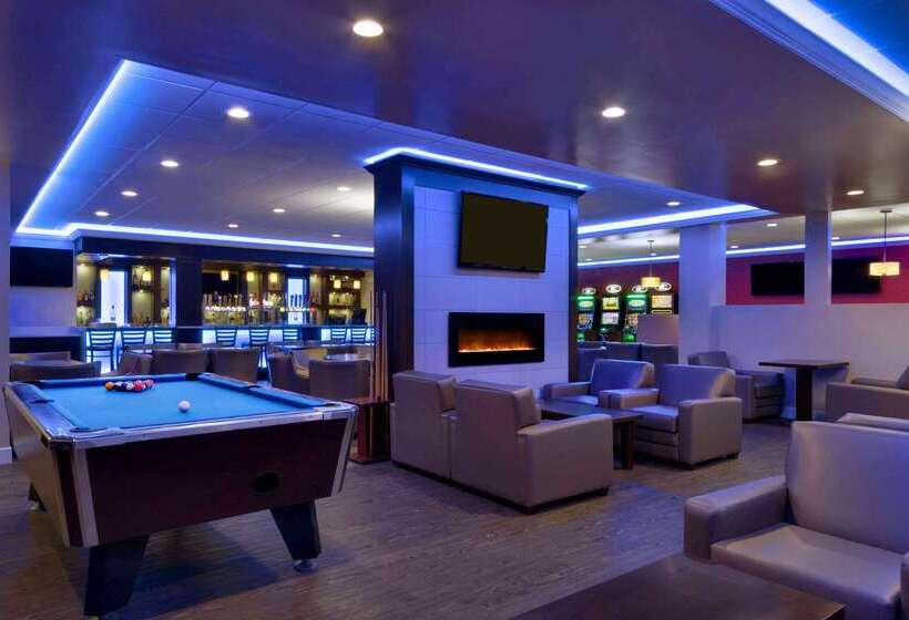 בית מלון כפרי Travelodge By Wyndham Lethbridge