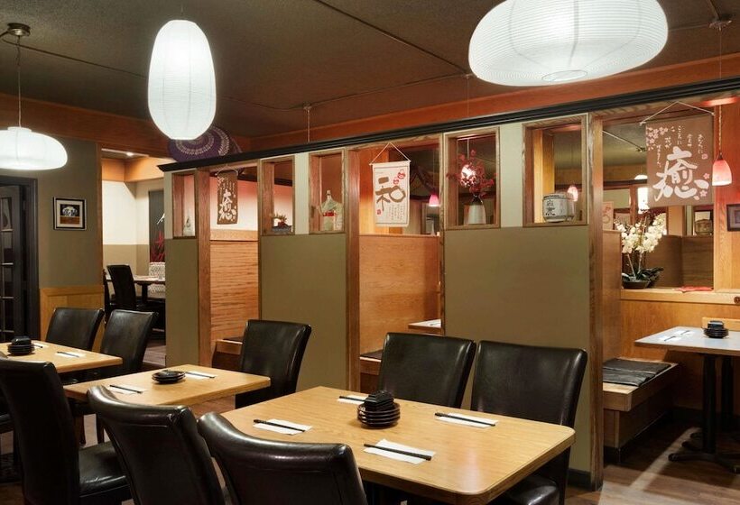 בית מלון כפרי Travelodge By Wyndham Lethbridge