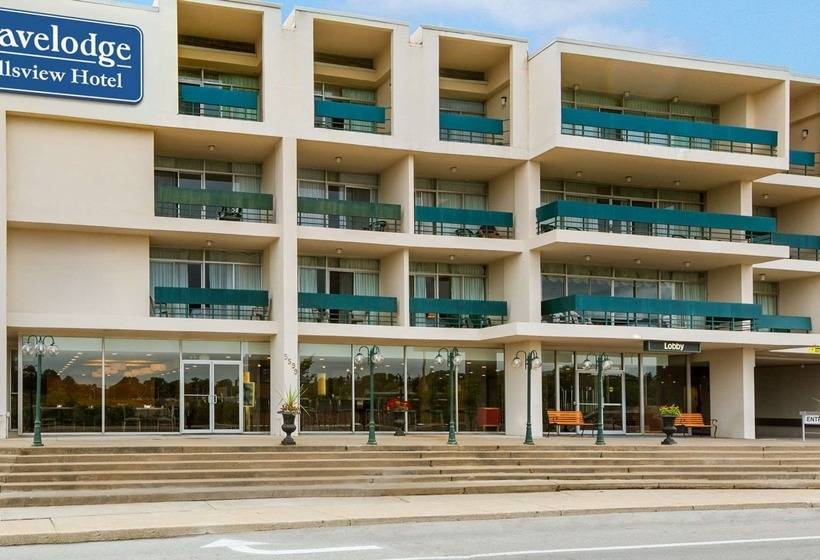 Отель Travelodge By Wyndham Niagara Falls Fallsview