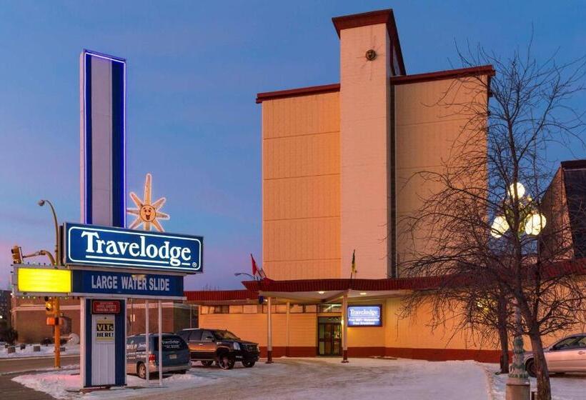 בית מלון כפרי Travelodge By Wyndham North Battleford
