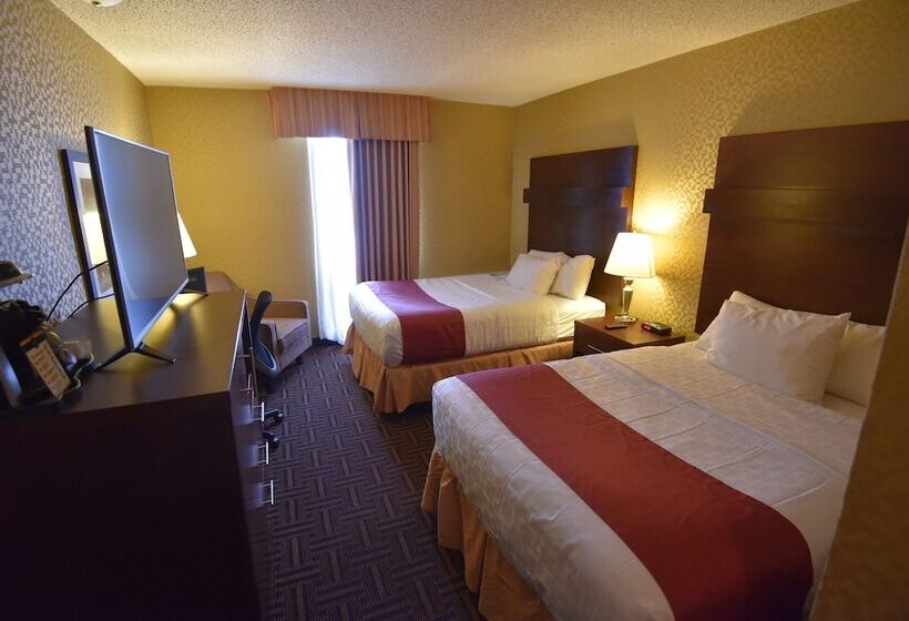 בית מלון כפרי Travelodge By Wyndham North Battleford