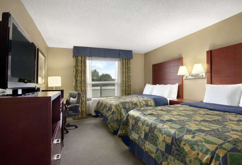 هتل Travelodge By Wyndham Oshawa Whitby