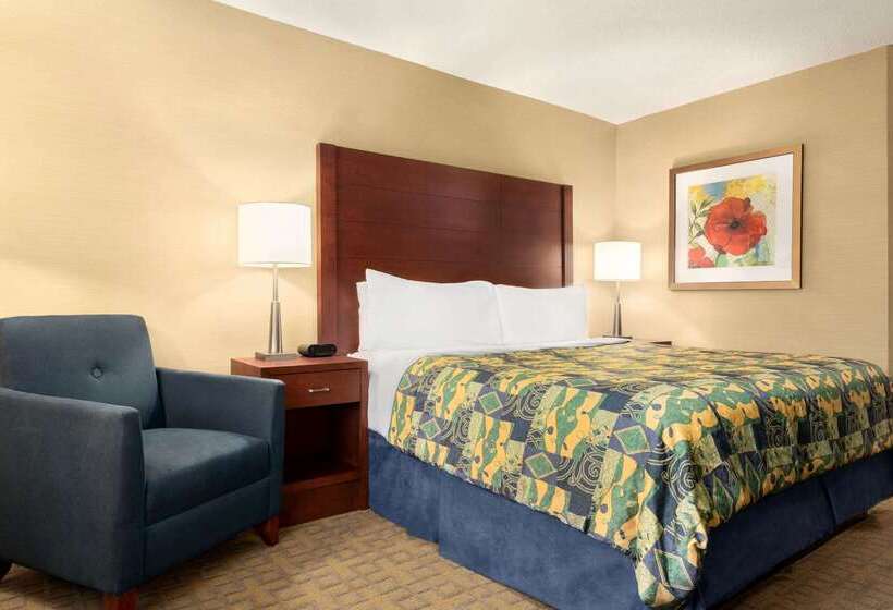 فندق Travelodge By Wyndham Oshawa Whitby
