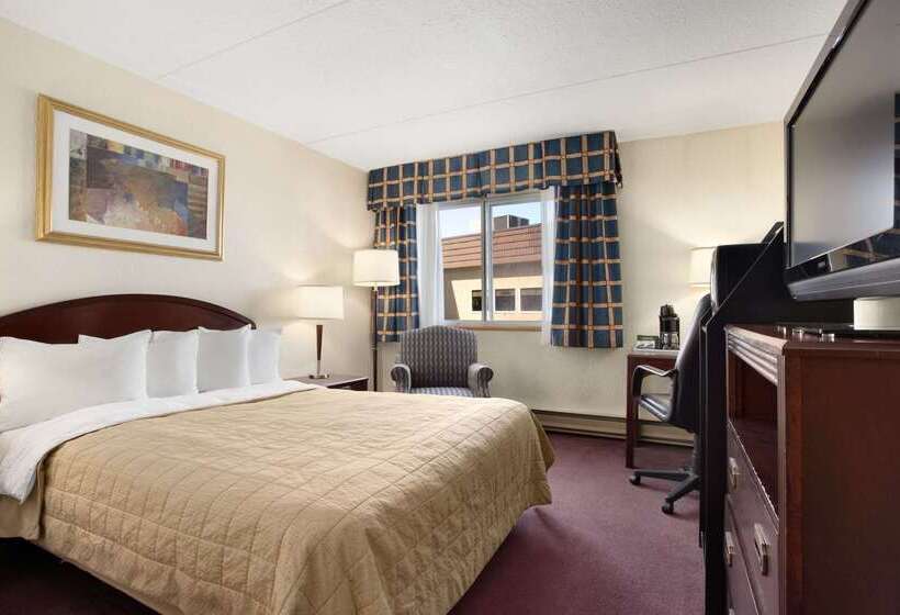 酒店 Travelodge By Wyndham Ottawa East
