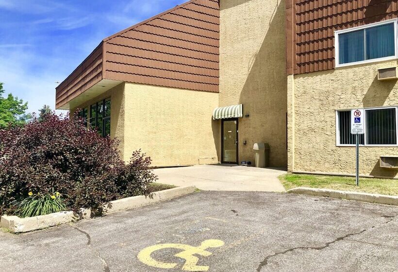 酒店 Travelodge By Wyndham Ottawa East