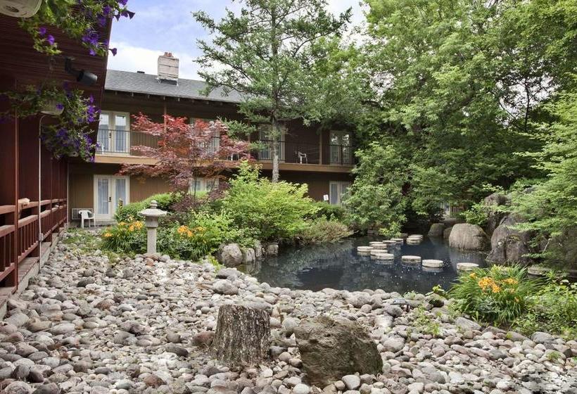 호텔 Travelodge By Wyndham Ottawa West