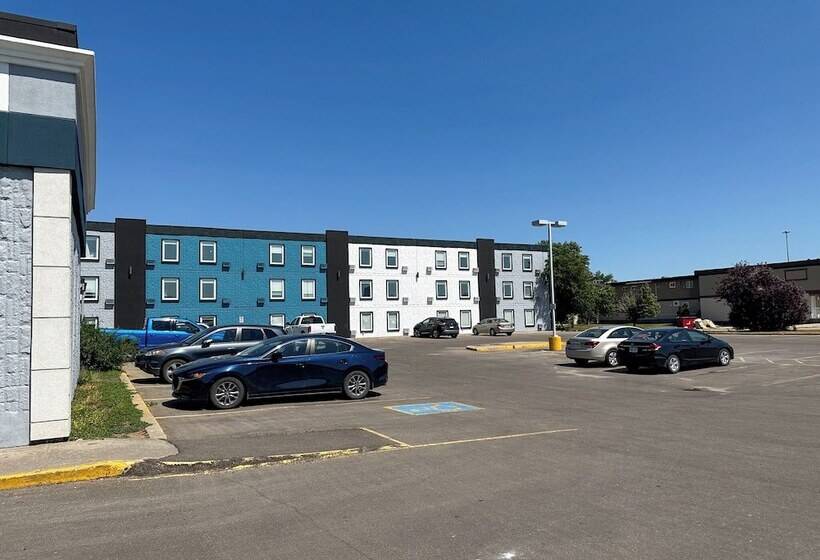 ホテル Travelodge By Wyndham Regina