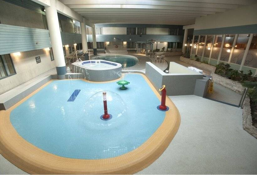 Travelodge Hotel By Wyndham Saskatoon