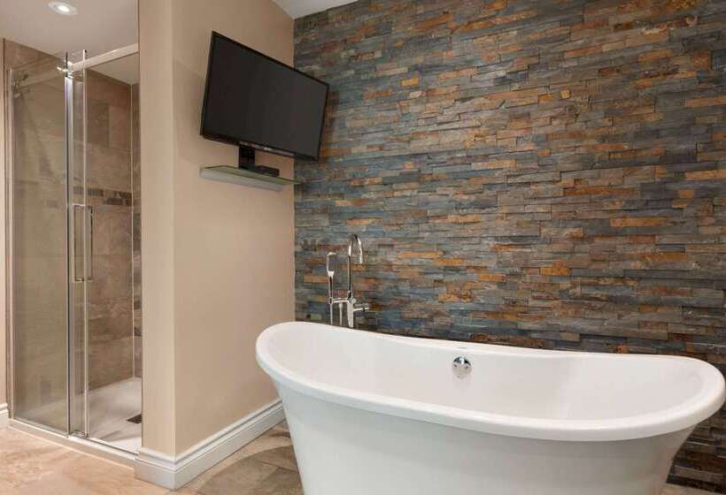 فندق Travelodge By Wyndham Simcoe