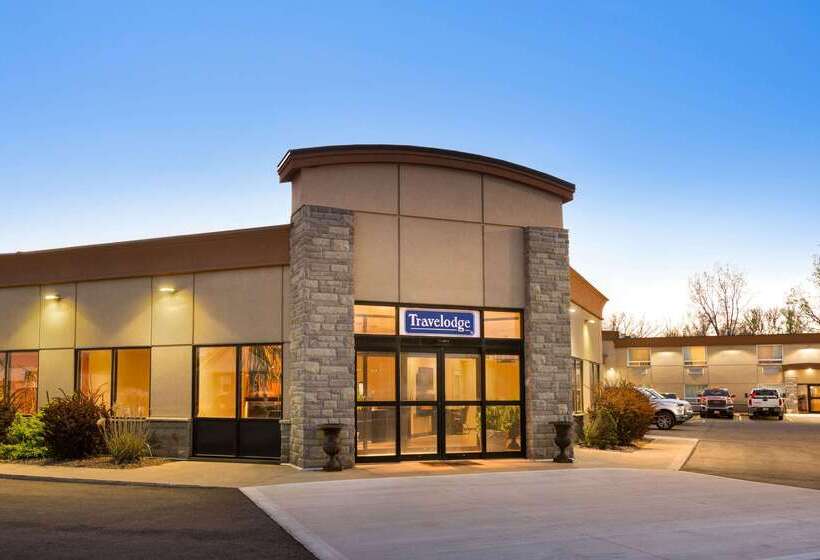 فندق Travelodge By Wyndham Simcoe