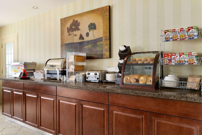 فندق Travelodge By Wyndham Simcoe