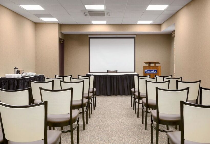 فندق Travelodge By Wyndham Sydney