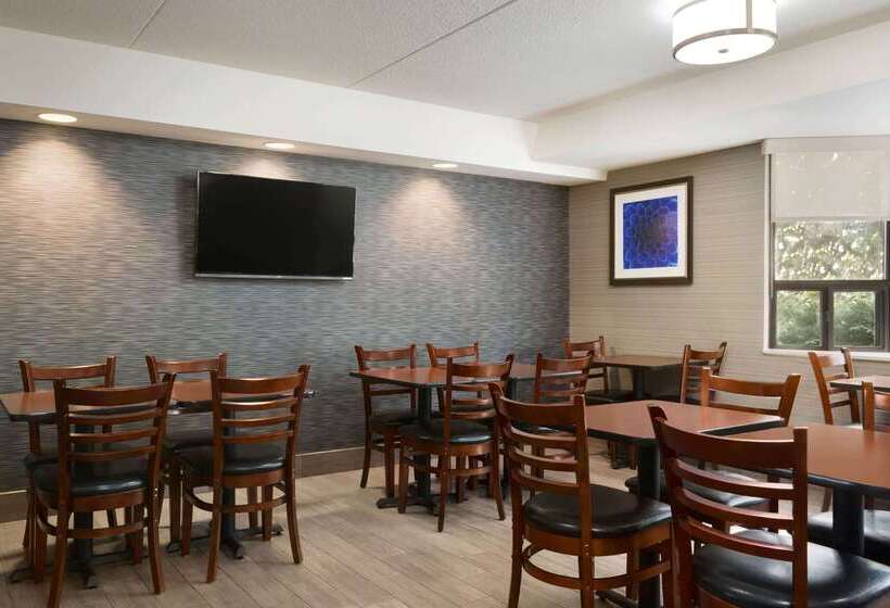 فندق Travelodge By Wyndham Toronto East