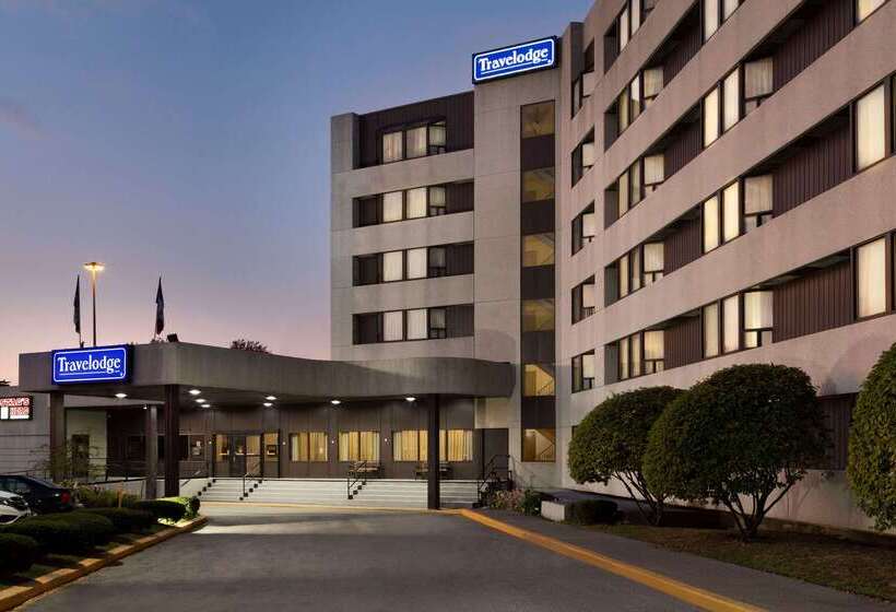 فندق Travelodge By Wyndham Toronto East