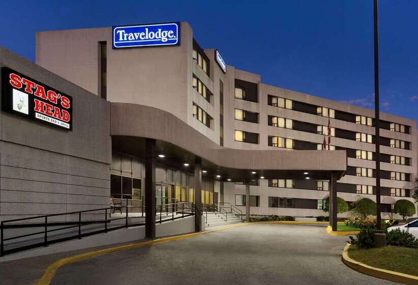 فندق Travelodge By Wyndham Toronto East